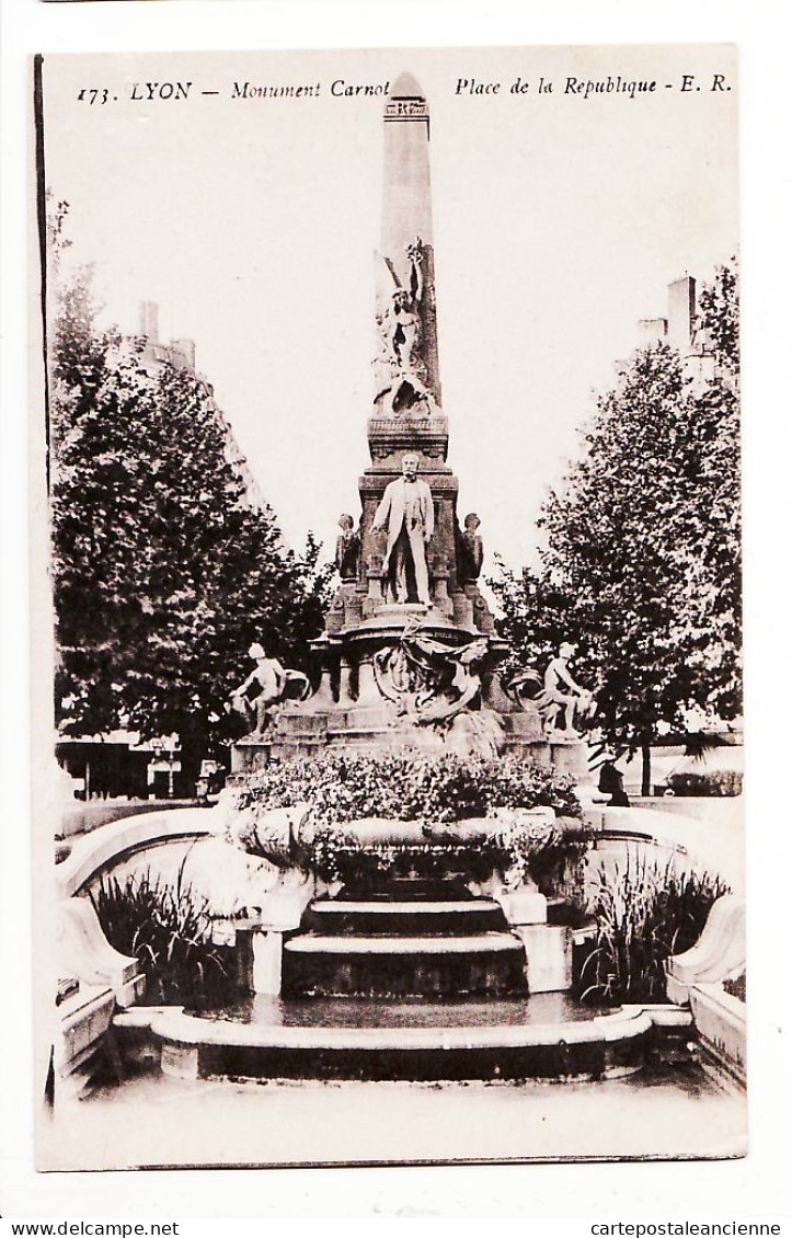 31866 / LYON 69-Rhone Monument CARNOT Place REPUBLIQUE Fontaine 1910s Editions CARRIER 1 - Lyon 1