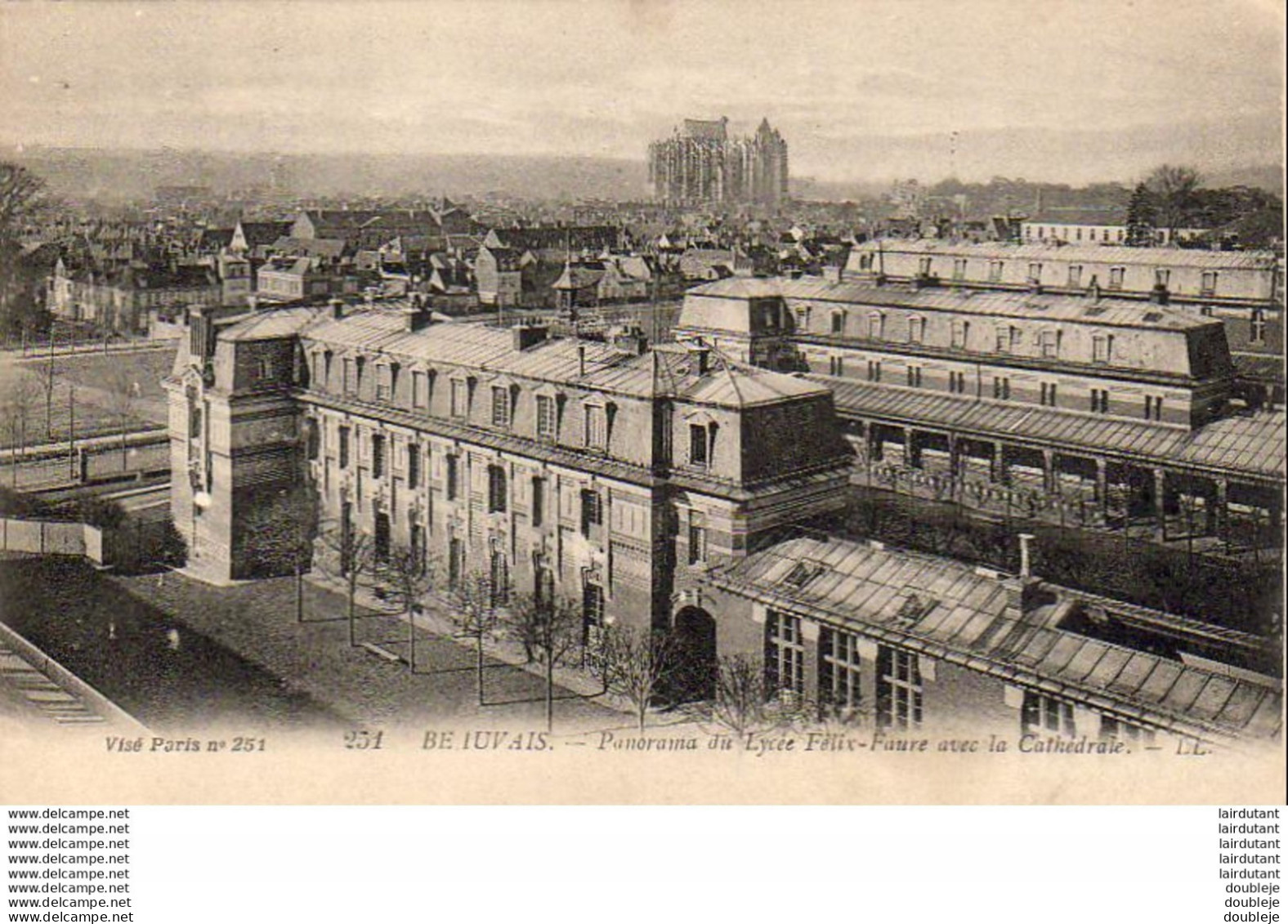 D60  BEAUVAIS  Panorama Du Lycée Félix- Faure Avec La Cathédrale  ..... - Beauvais