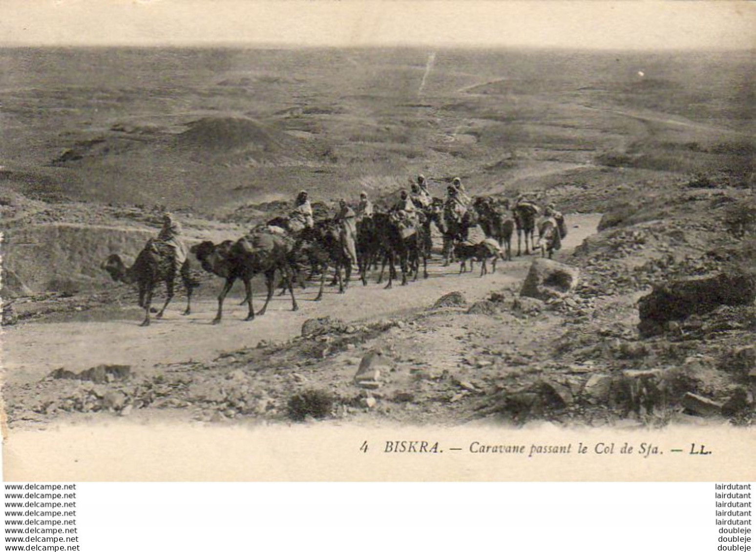 ALGERIE  BISKRA  Caravane Passant Le Col De Sfa  ..... ( Ref H1812 ) - Biskra