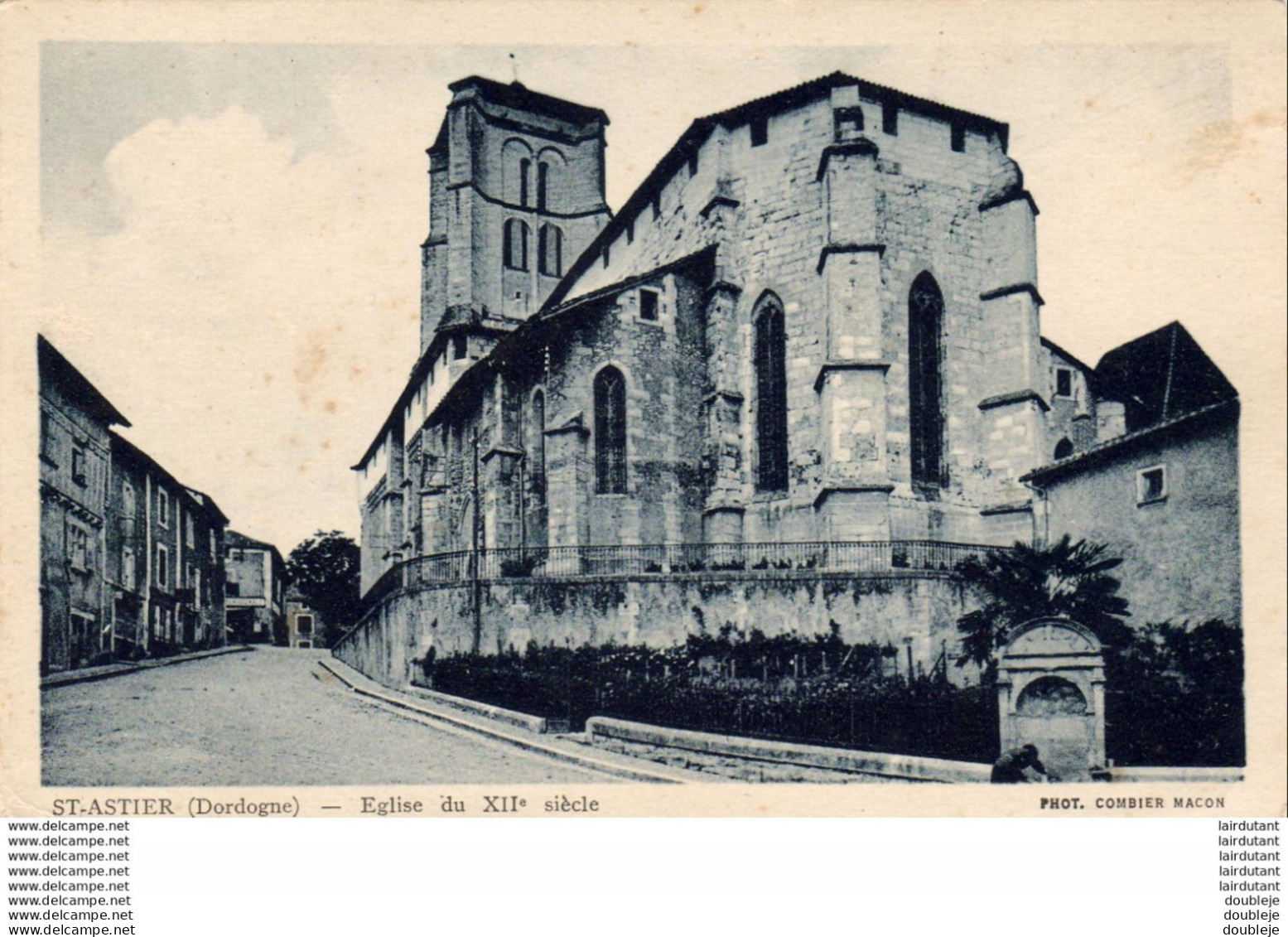 D24  SAINT ASTIER  Eglise Du XII ème Siècle - Otros & Sin Clasificación