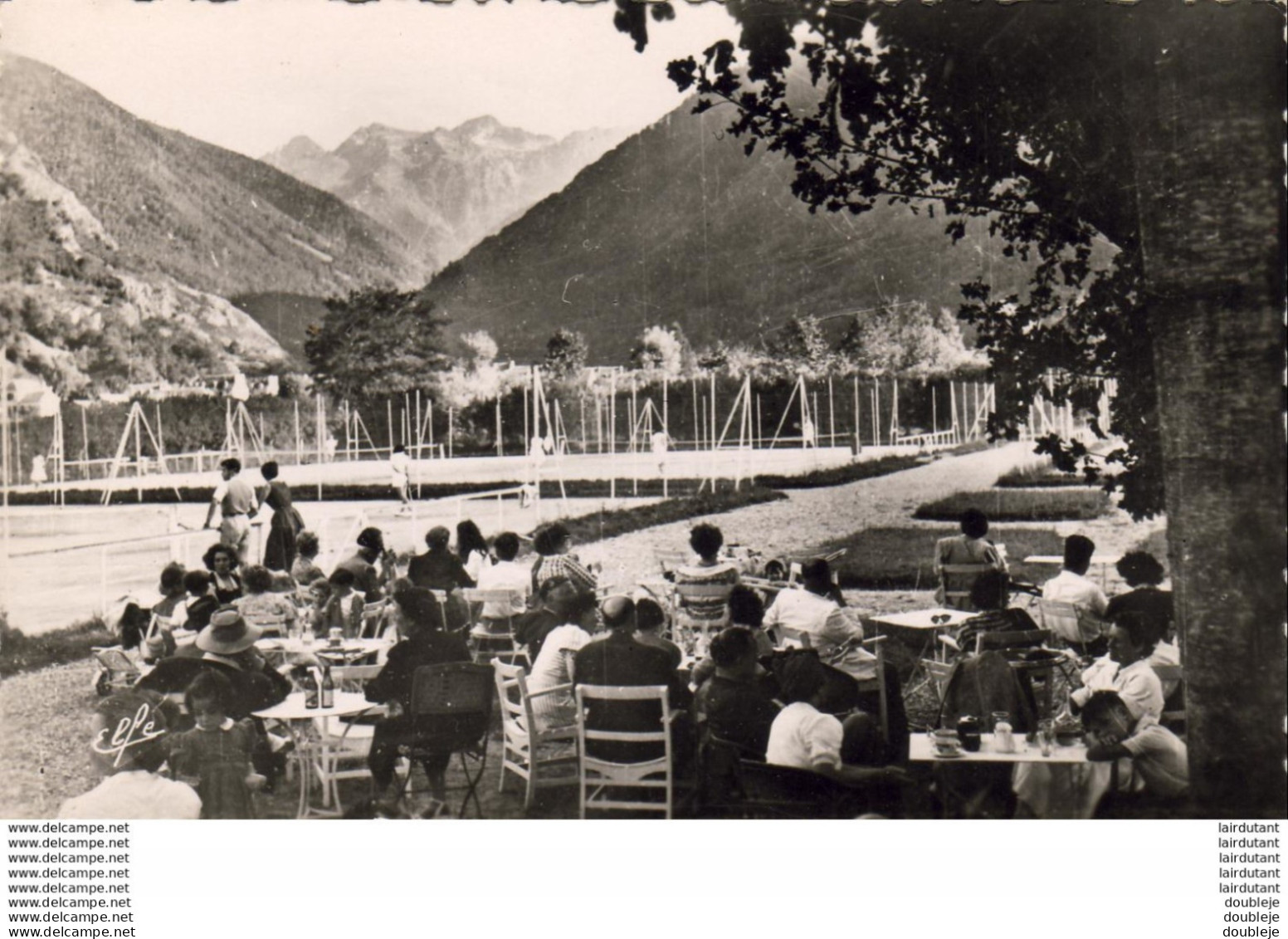 D31  LUCHON   Les Tennis - Au Fond Montagnes De Venasque - Luchon