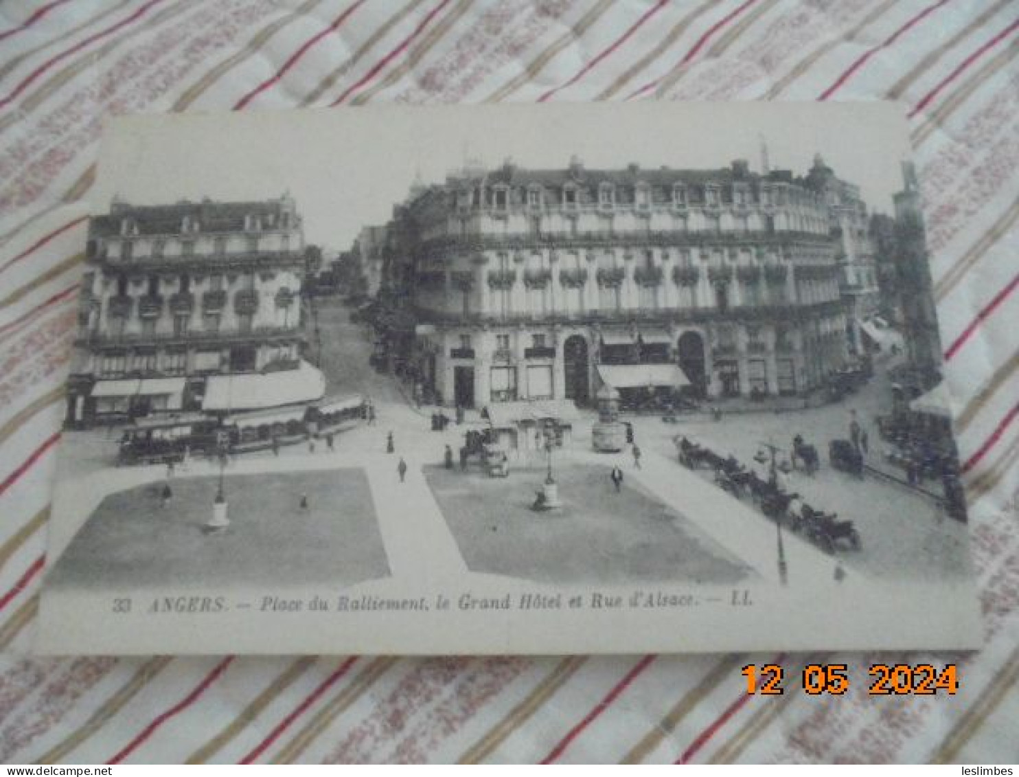 Angers. Place Du Ralliement, Le Grand Hotel Et Rue D'Alsace. LL 33 PM - Angers