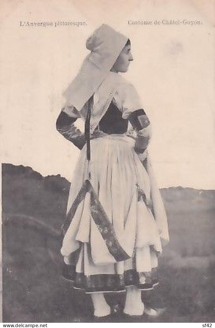 COSTUME DE  CHATEL GUYON - Châtel-Guyon