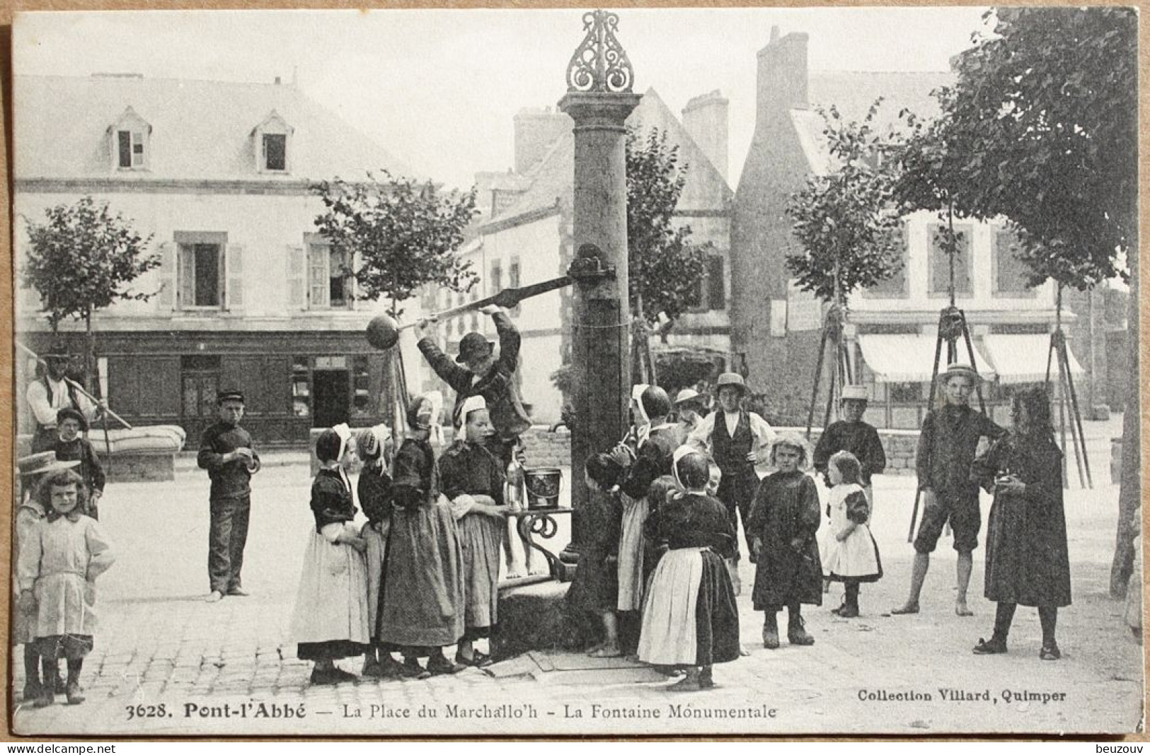 CPA PONT-L'ABBÉ La Place Du Marchallo'h - La Fontaine Monumentale - Pont L'Abbe