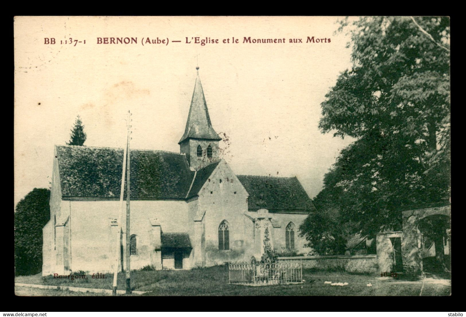 10 - BERNON - L'EGLISE ET LE MONUMENT AUX MORTS - Sonstige & Ohne Zuordnung