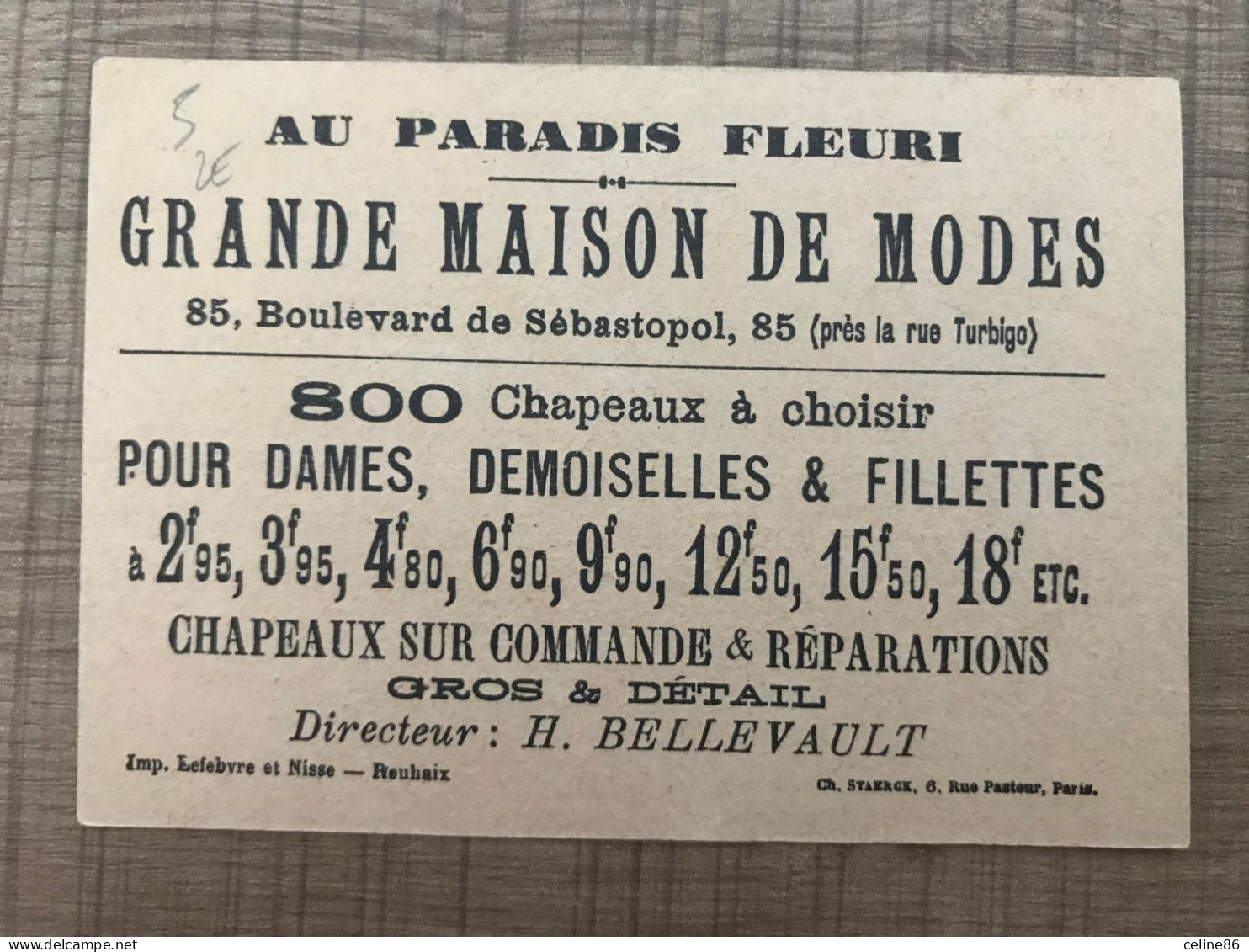 Qu'est Ce Que Fait La Payse ? Au Paradis Fleuri Grande Maison De Modes - Autres & Non Classés