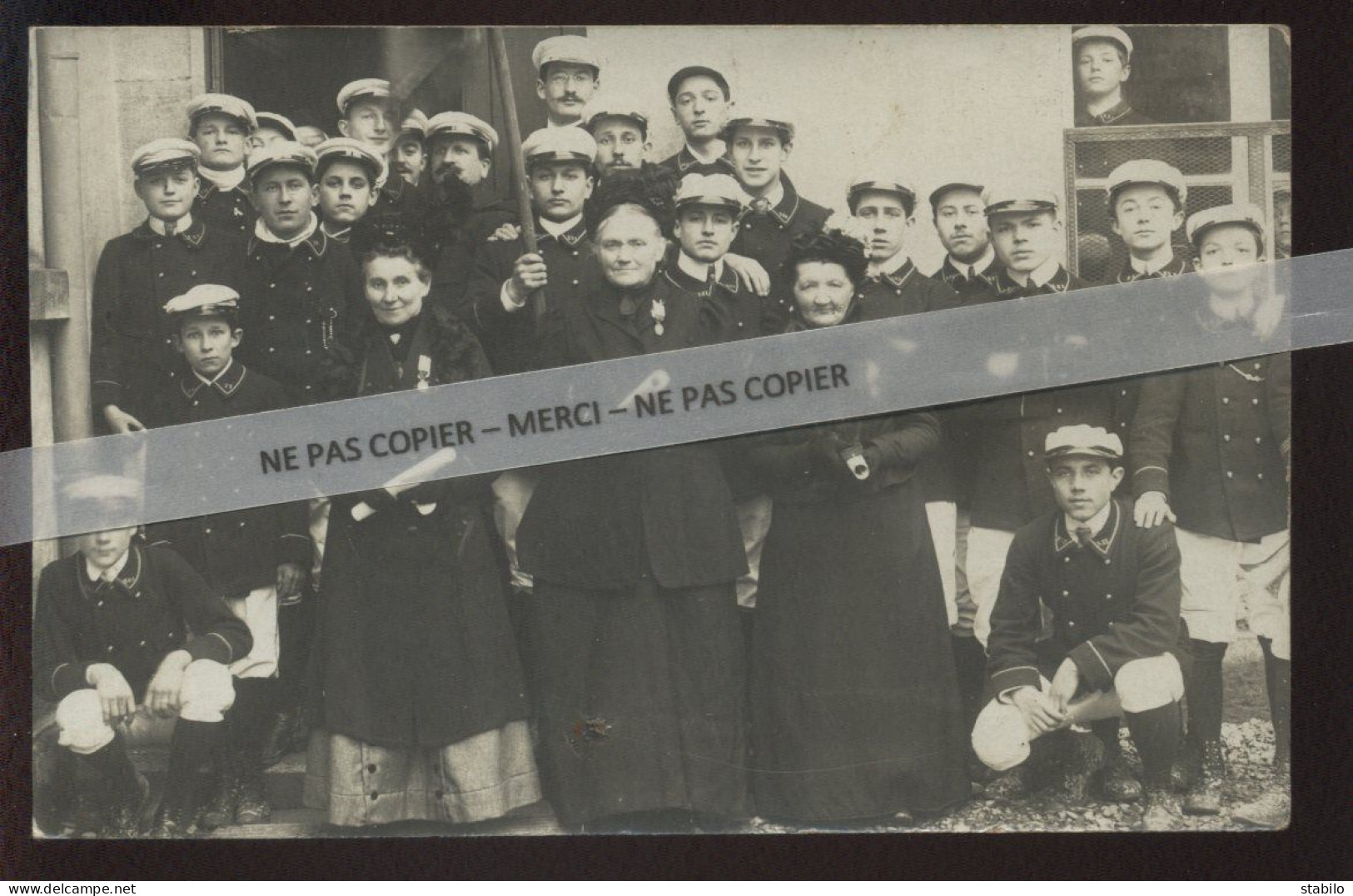 55 - BAR-LE-DUC - REMISE DES DIPLOMES ET MEDAILLES - PHOTOGRAPHE OBERLAENDER - CARTE PHOTO ORIGINALE - Bar Le Duc