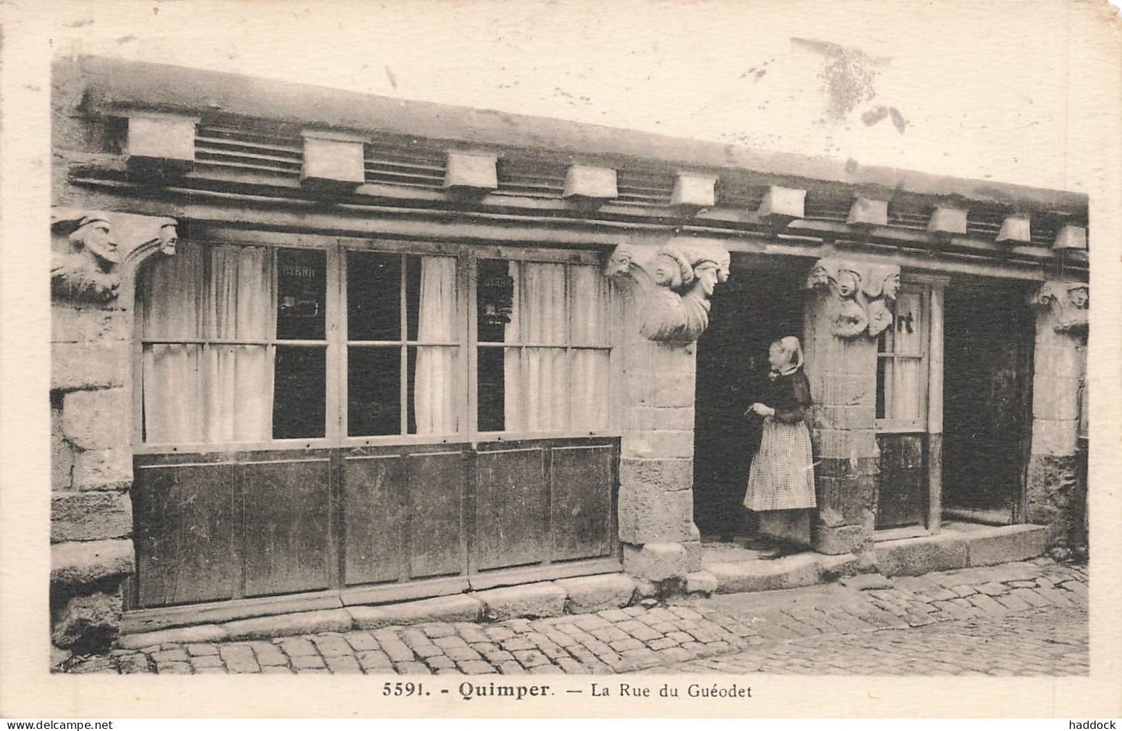 QUIMPER : LA RUE DE GUEODET - Quimper