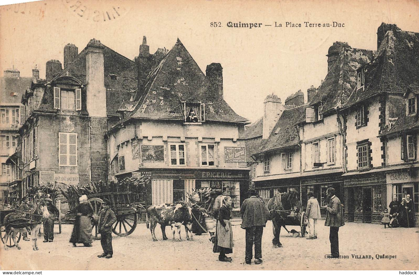 QUIMPER : LA PLACE TERRE AU DUC - Quimper