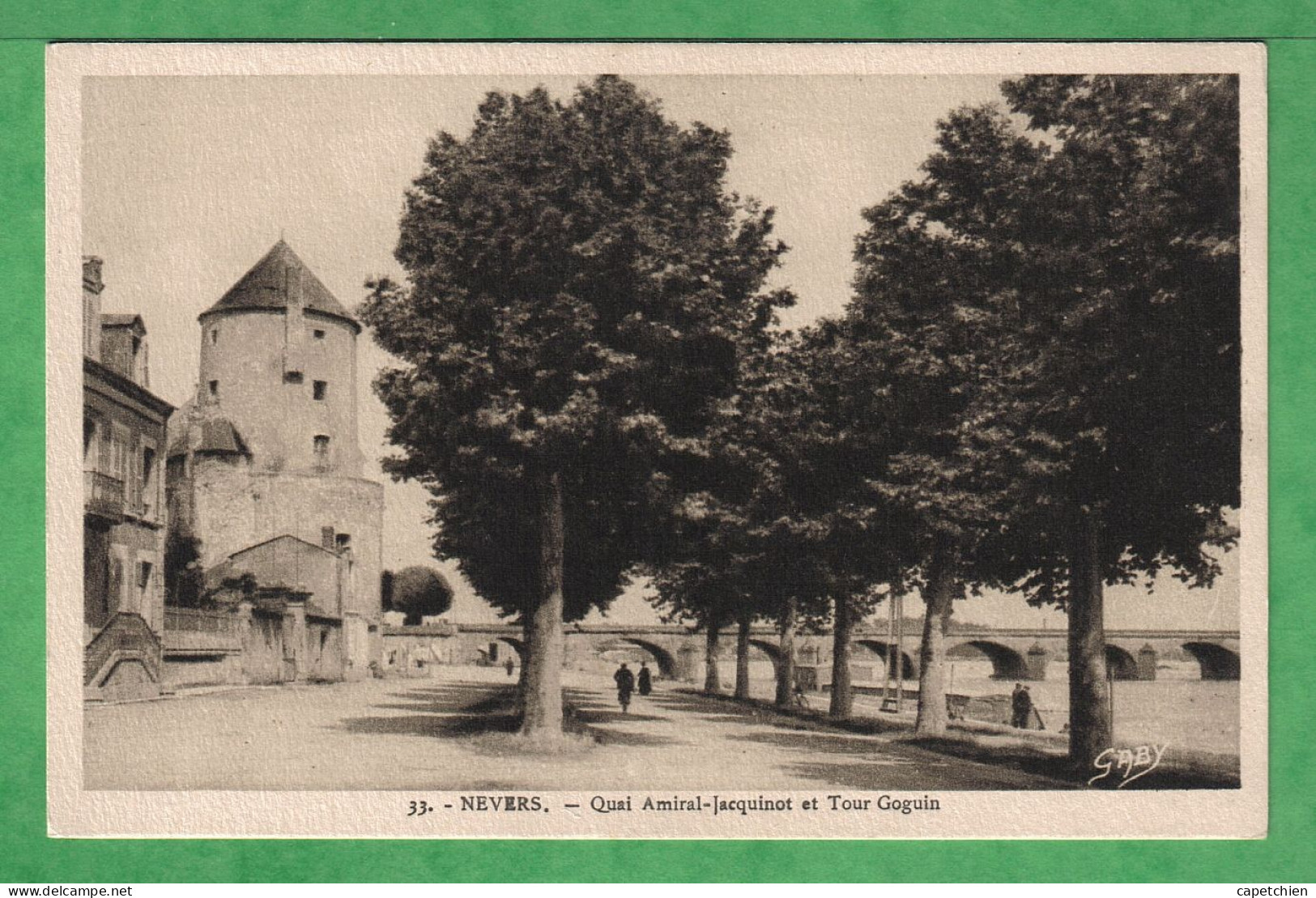 NEVERS - QUAI AMIRAL JACQUINOT ET TOUR GOGUIN  - Carte Vierge - Nevers