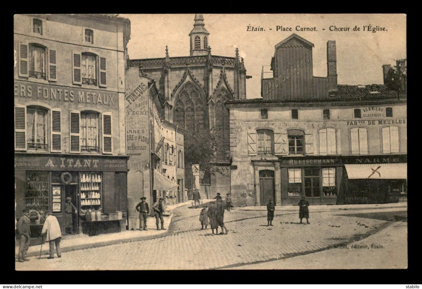 55 - ETAIN - PLACE CARNOT - CHOEUR DE L'EGLISE - EDITEUR MILLZT - Etain