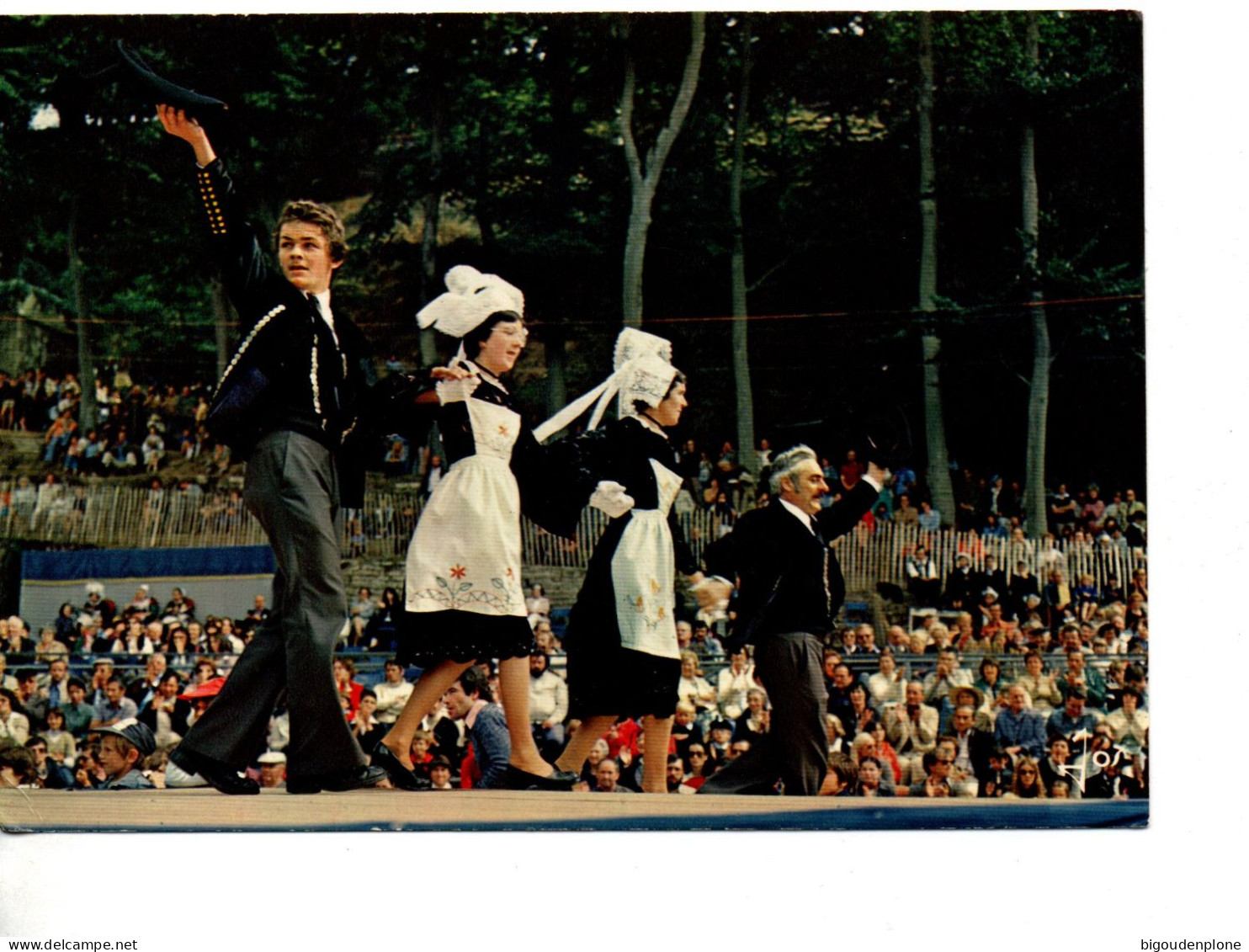 CP Bretagne En Fête La Gavotte - Autres & Non Classés