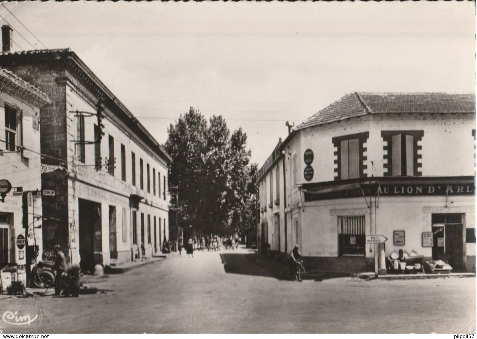 30 - BELLEGRADE - Route De Beaucaire (CPSM Grand Modèle) - Bellegarde