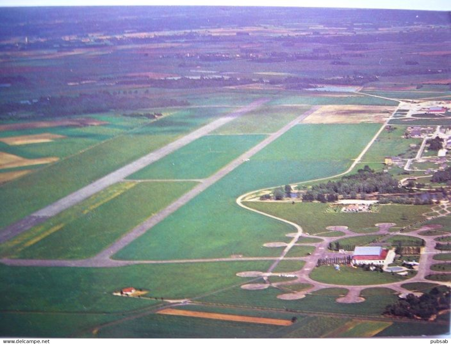 Avion / Airplane /  Aéroport De St-Christophe à Brienne Le Château / Airport / Lufthafen - Aérodromes