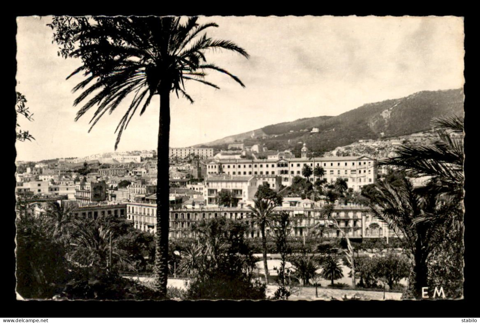 ALGERIE - ORAN - LES BAS QUARTIERS ET L'HOPITAL BAUDENS - Oran