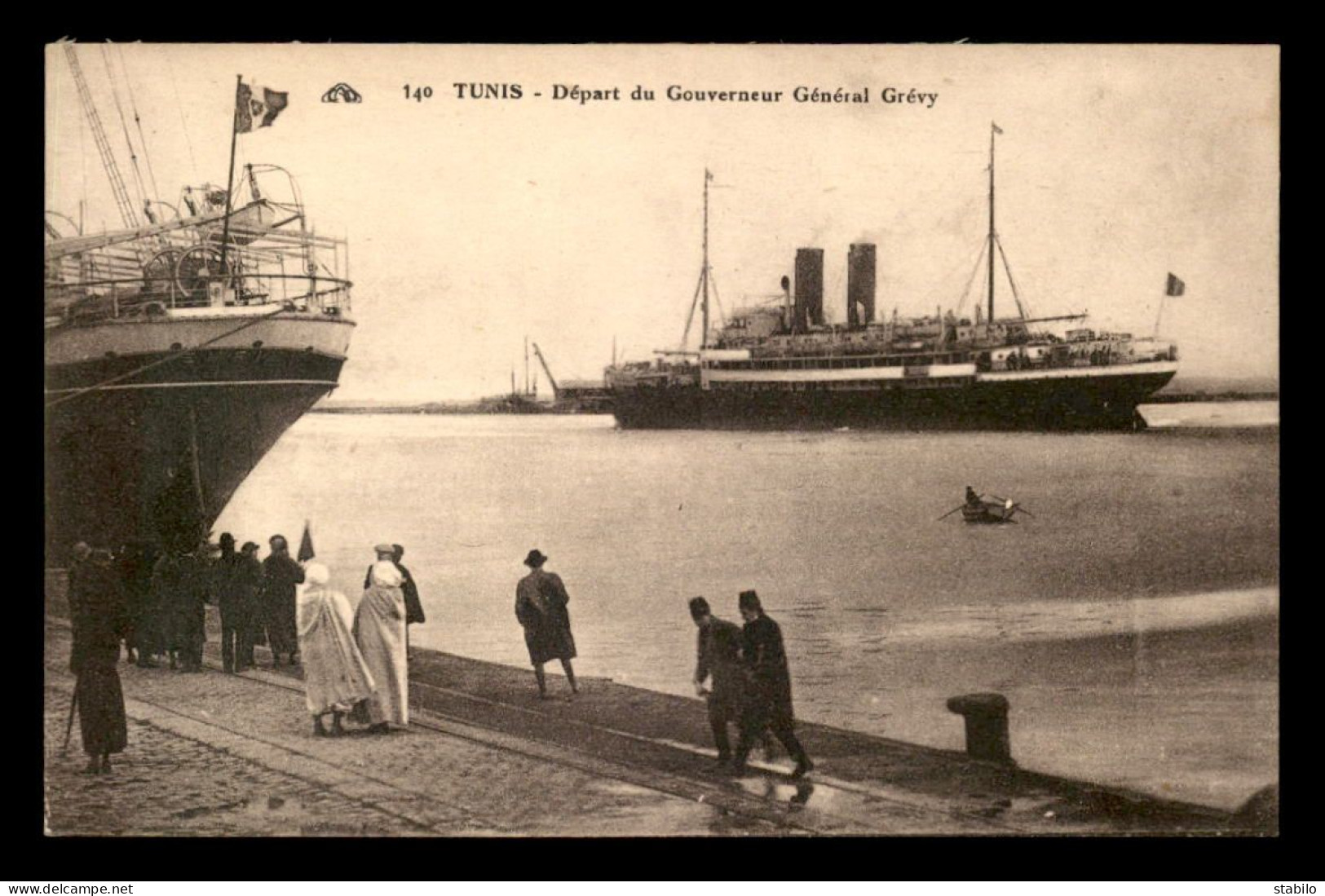 BATEAUX - PAQUEBOT - TUNIS - DEPART DU GOUVERNEUR GENERAL GREVY - Steamers