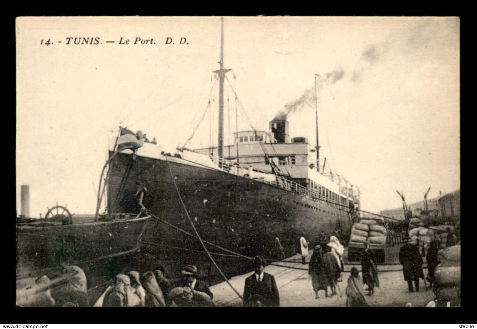 BATEAUX - PAQUEBOT - TUNIS - LE PORT - Steamers