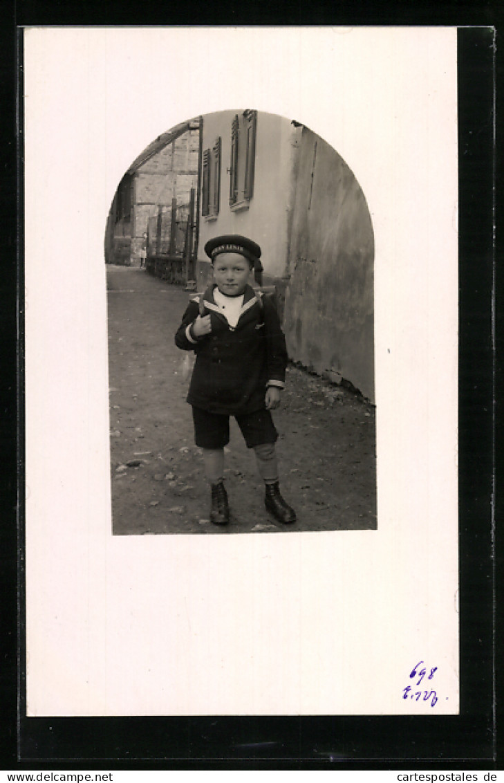 Foto-AK Kleiner Junge Im Matrosenanzug, Fenster-Passepartout, 1927  - Photographie