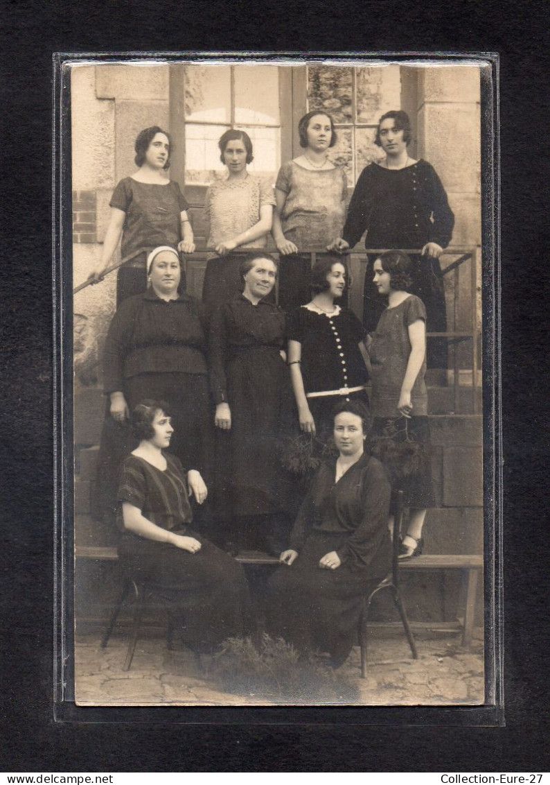 (12/05/24) 23-CPA GUERET - CARTE PHOTO DE FAMILLE - DE NUSSAC Photo - Guéret