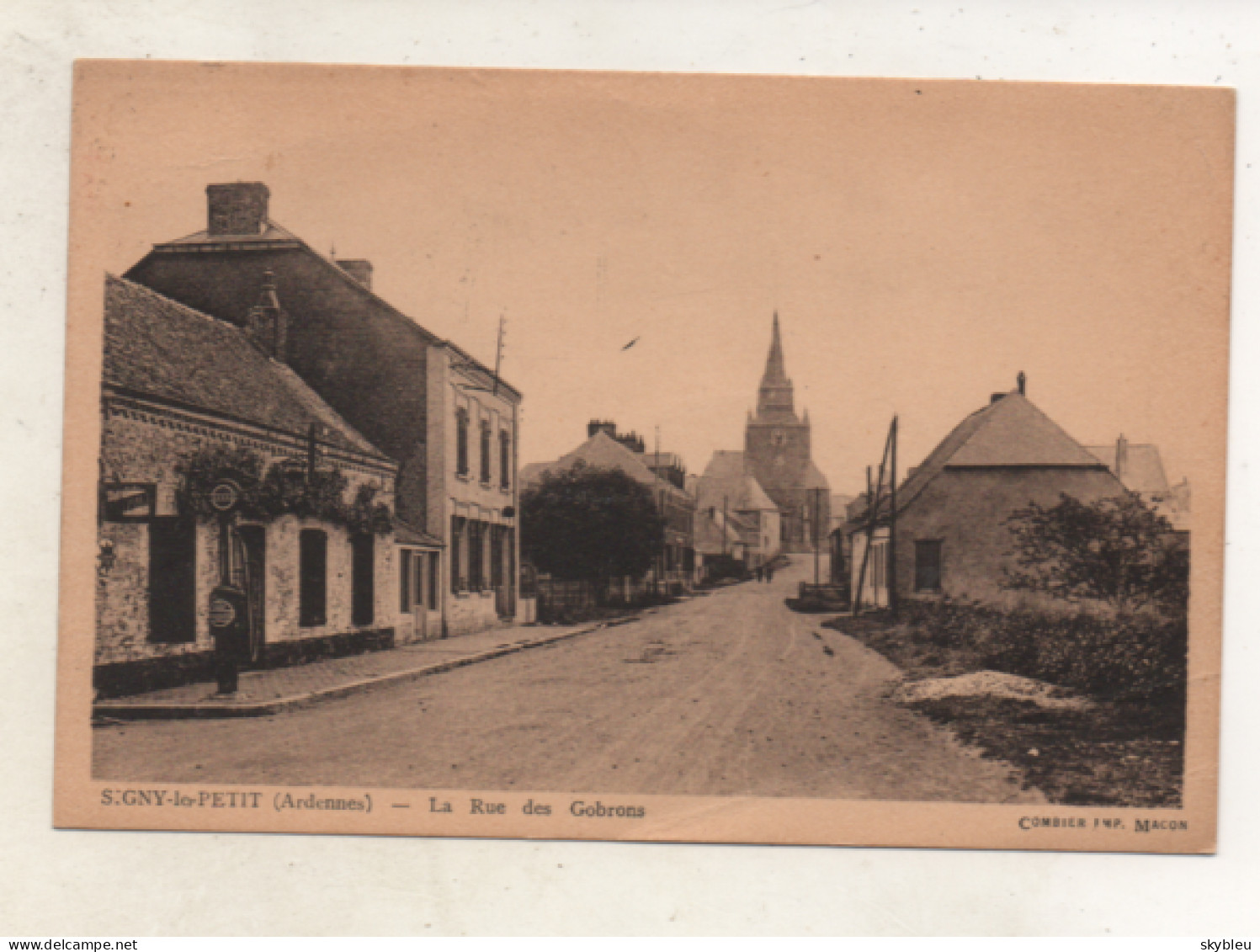 08. CPA - SIGNY LE PETIT -  La Rue Des Gobrons -  Garage Pompe à Essence - 1938 - - Andere & Zonder Classificatie