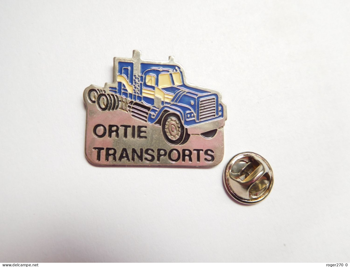 Beau Pin's , Transport Camion , Trucks , Transports Ortie , Dieppe ?? - Transport Und Verkehr