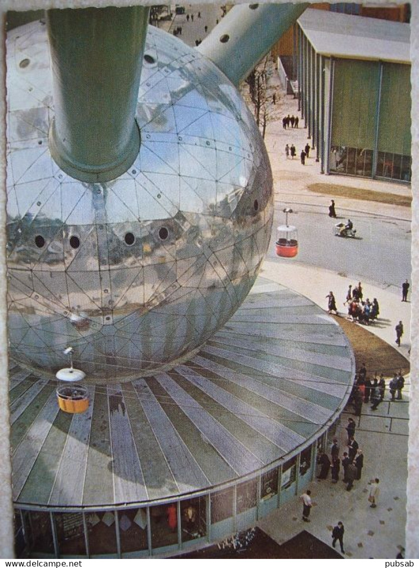 Bruxelles / ATOMIUM / Entrée - Monuments, édifices