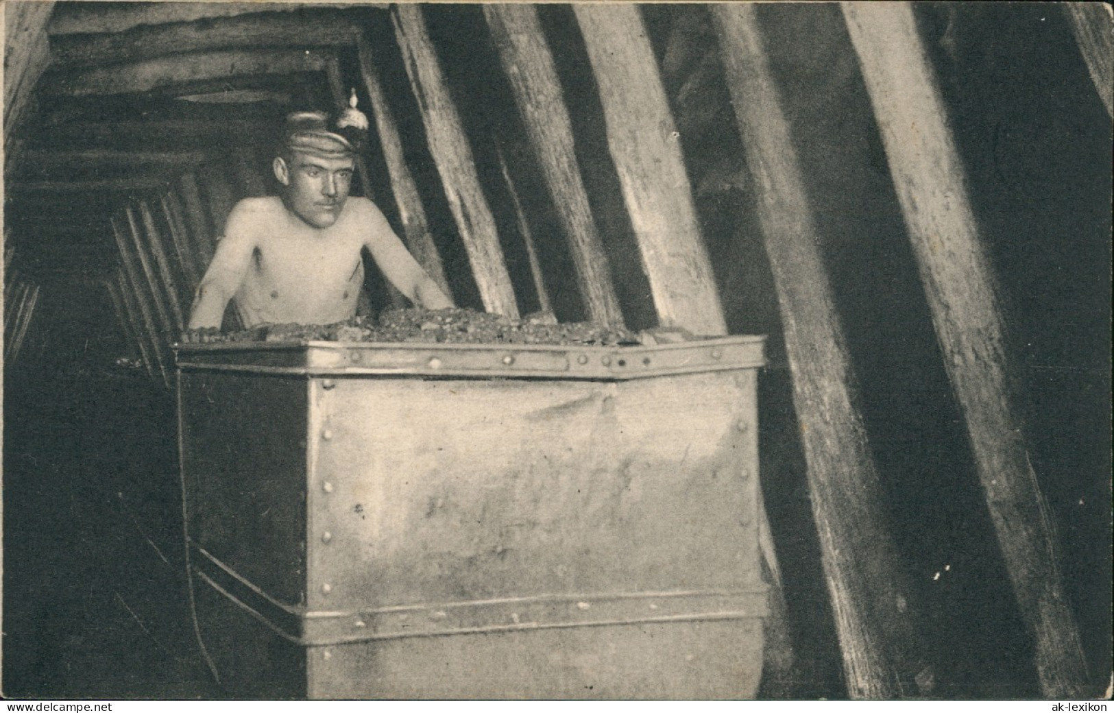 Bergbau Tagebau (AU PAYS NOIR) Minen-Arbeiter Beim Abtransport France 1910 - Bergbau
