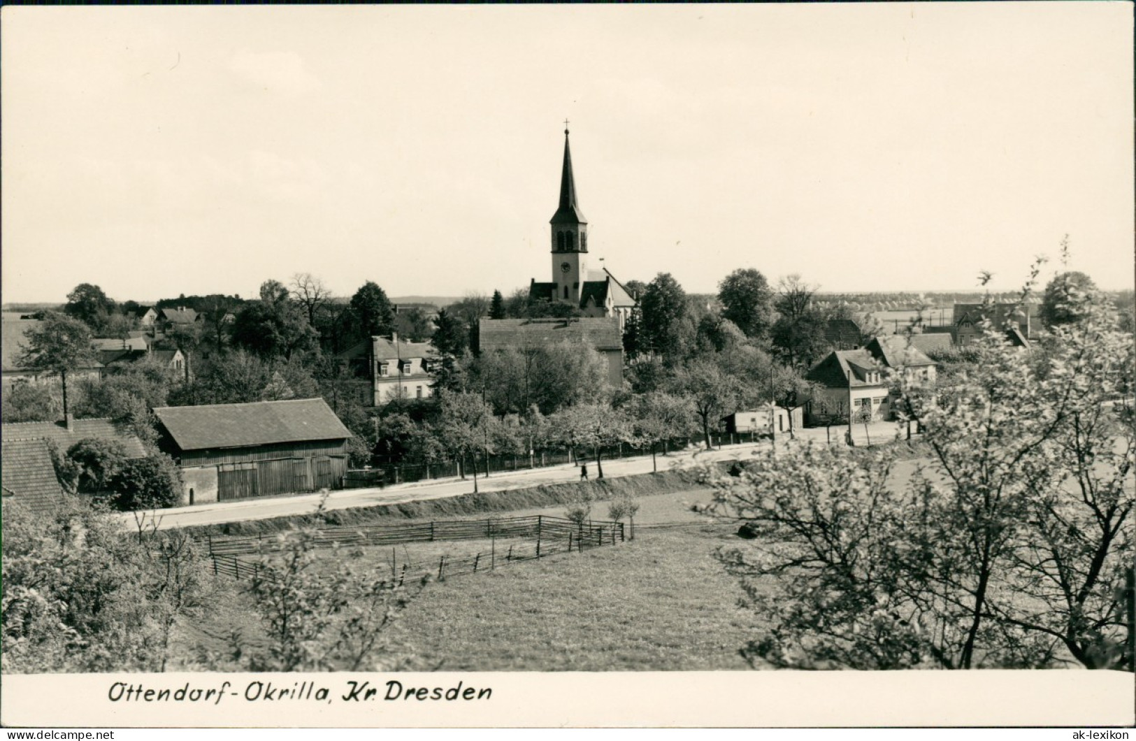 Ansichtskarte Ottendorf-Okrilla Straßenpartie An Der Kirche 1953 - Andere & Zonder Classificatie