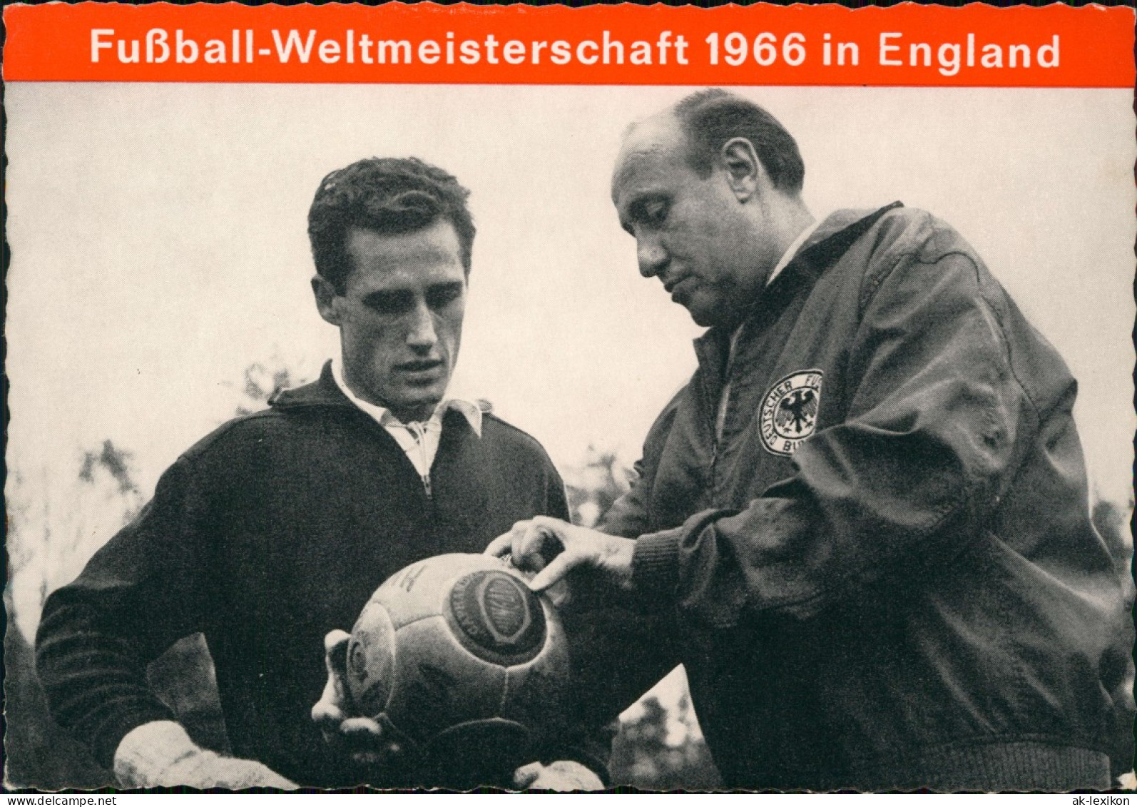 Torwart Tilkowsky Trainer Helmut Schön Fußball-Weltmeisterschaft England 1966 - Voetbal