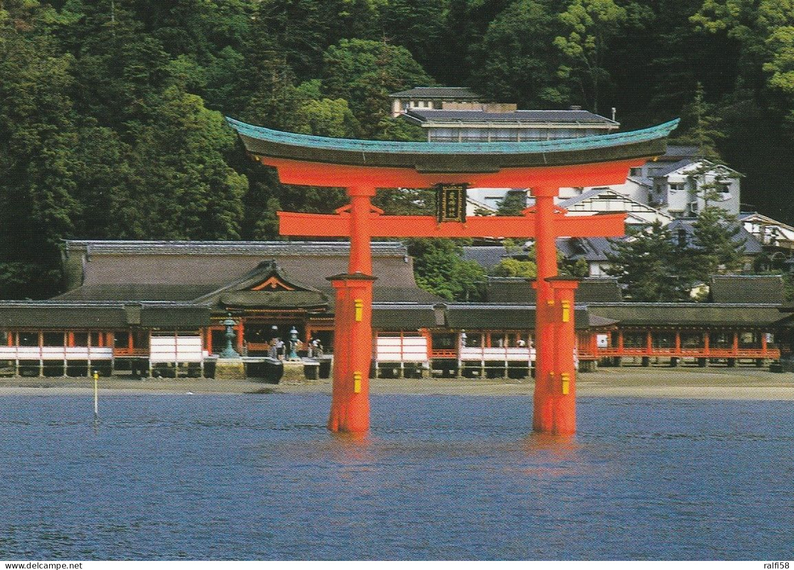 1 AK Japan * Das Tor (Torii) Des Itsukushima-Schreins - Eine Der Bekanntesten Touristenattraktionen Japans - UNESCO Erbe - Sonstige & Ohne Zuordnung