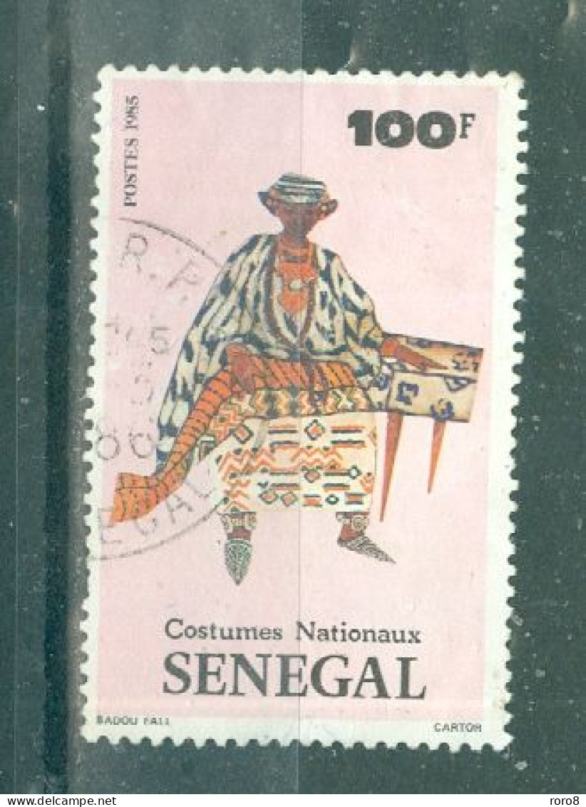 REPUBLIQUE DU SENEGAL - N°654 Oblitéré - Costumes Traditionnels Sénégalais. - Senegal (1960-...)