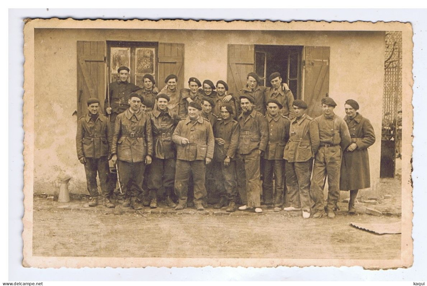 MILITARIA - CP PHOTO - Groupe De 19 Soldats - Camp De BINKEN ? Ou BINGEN ? - Personaggi