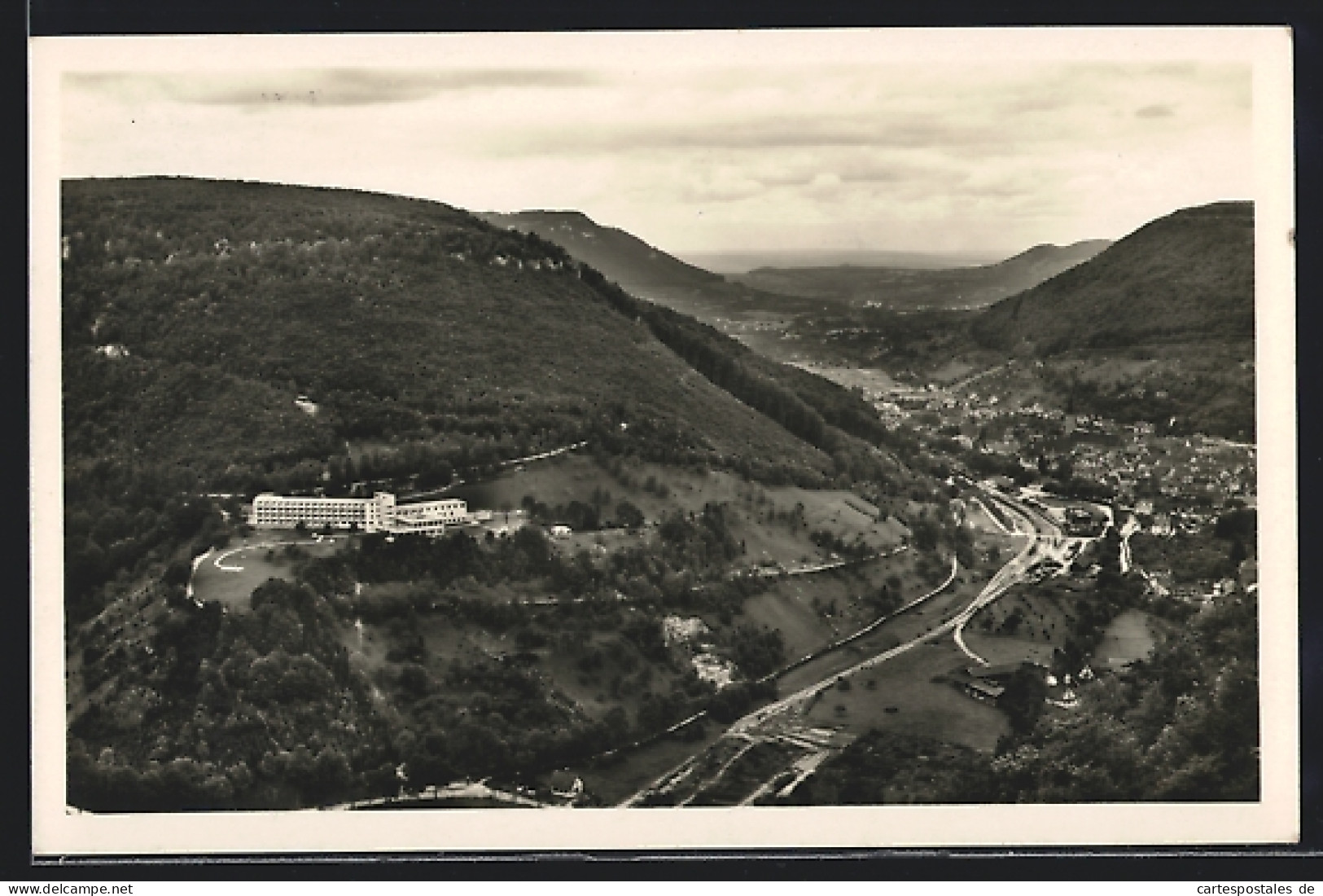 AK Bad Urach, Das Haus Auf Der Alb Und Teilansicht Der Ortschaft  - Bad Urach