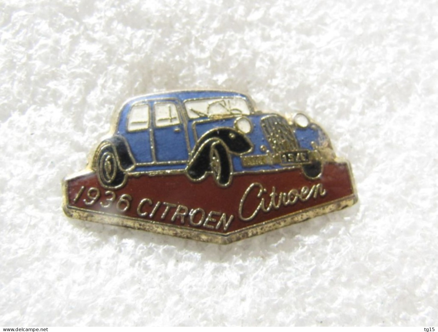 PIN'S  CITROËN TRACTION  1936 - Citroën