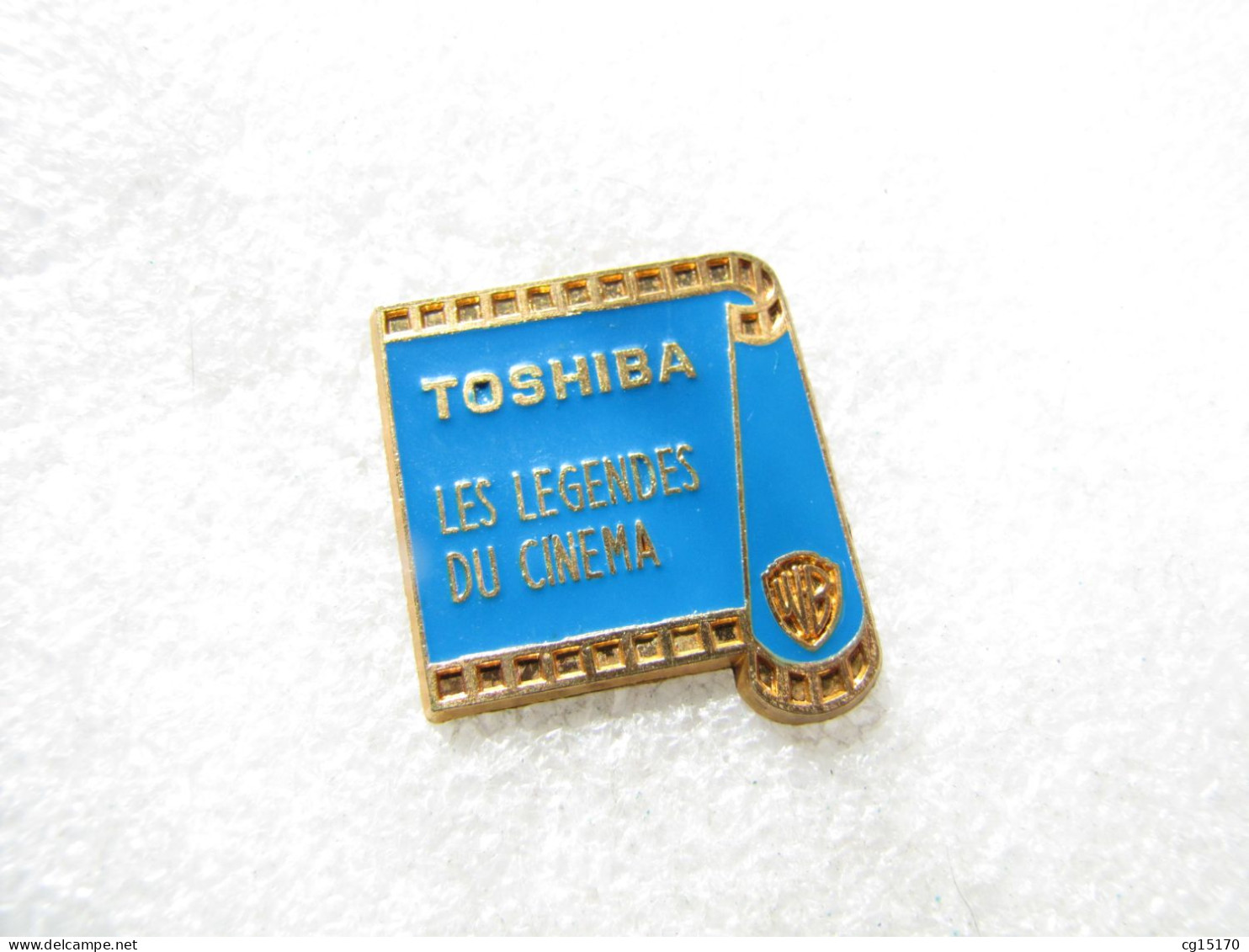 PIN'S   TOSHIBA  LES LEGENDES DU CINEMA   WARNER BROS - Films