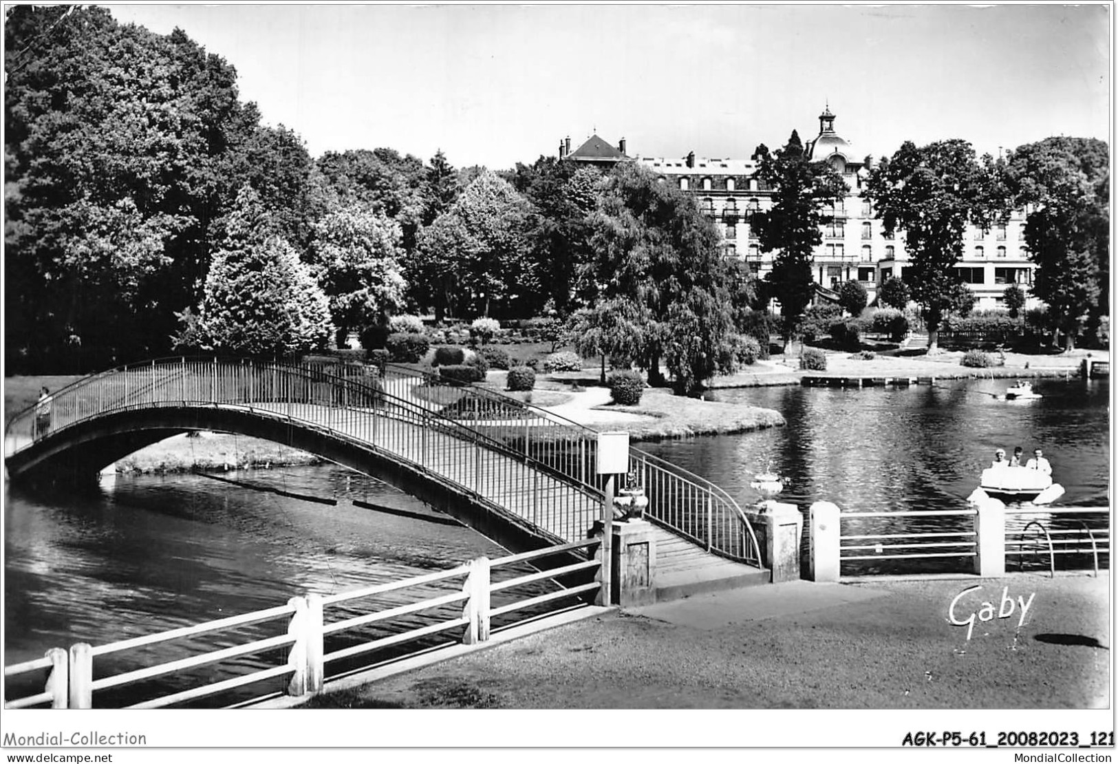 AGKP5-0435-61 - BAGNOLES-DE-L'ORNE - La Résidence Du Lac  - Bagnoles De L'Orne