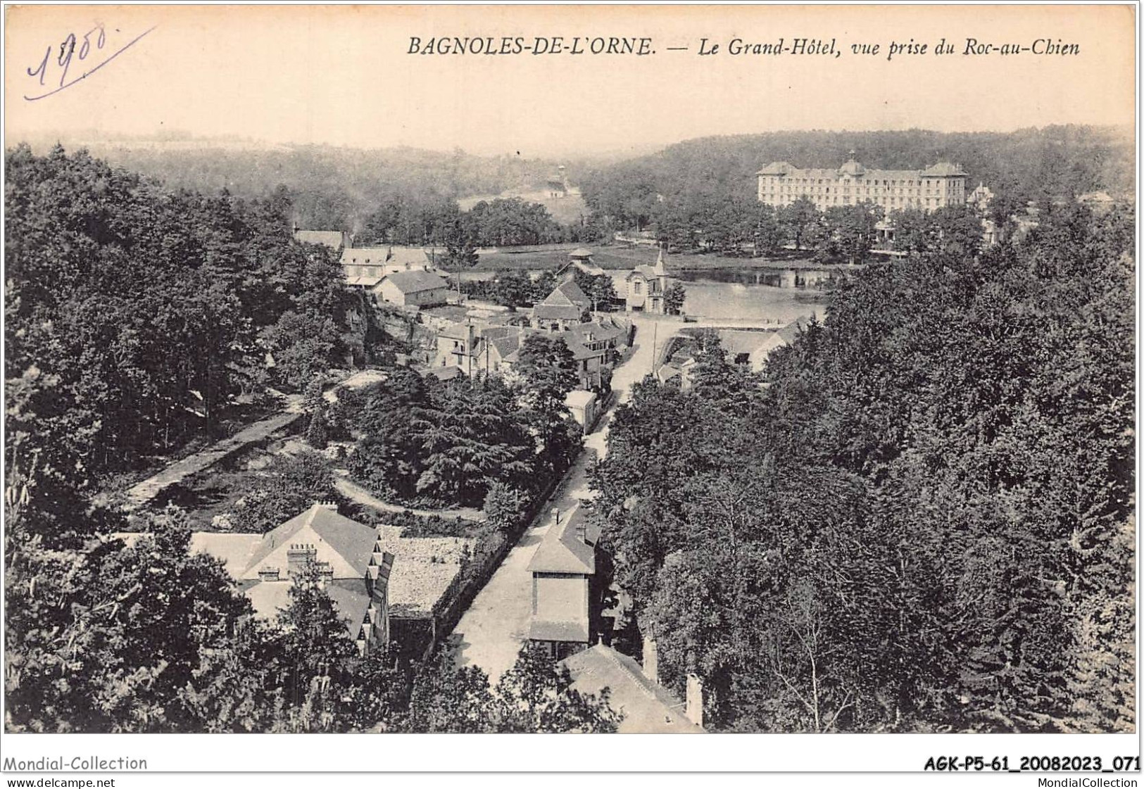 AGKP5-0410-61 - BAGNOLES-DE-L'ORNE - Le Grand-hotel - Vue Prise Du Roc Au Chien  - Bagnoles De L'Orne