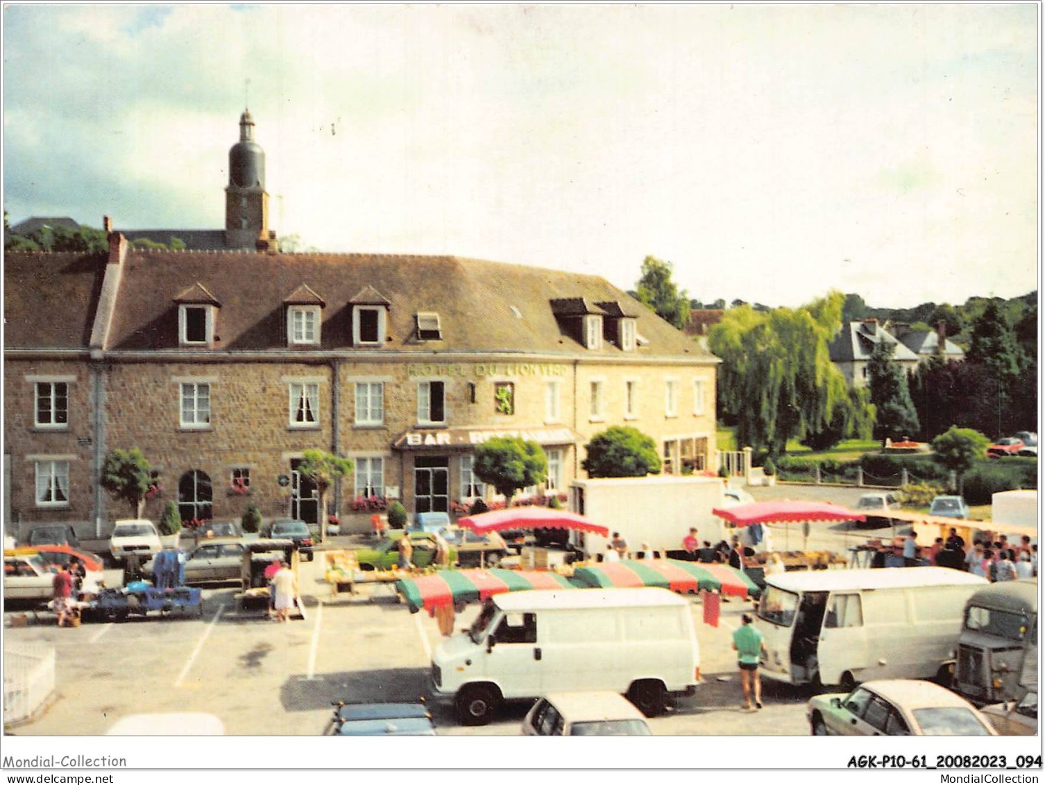 AGKP10-0858-61 - PUTANGES - Un Jour De Marché 1988  - Putanges