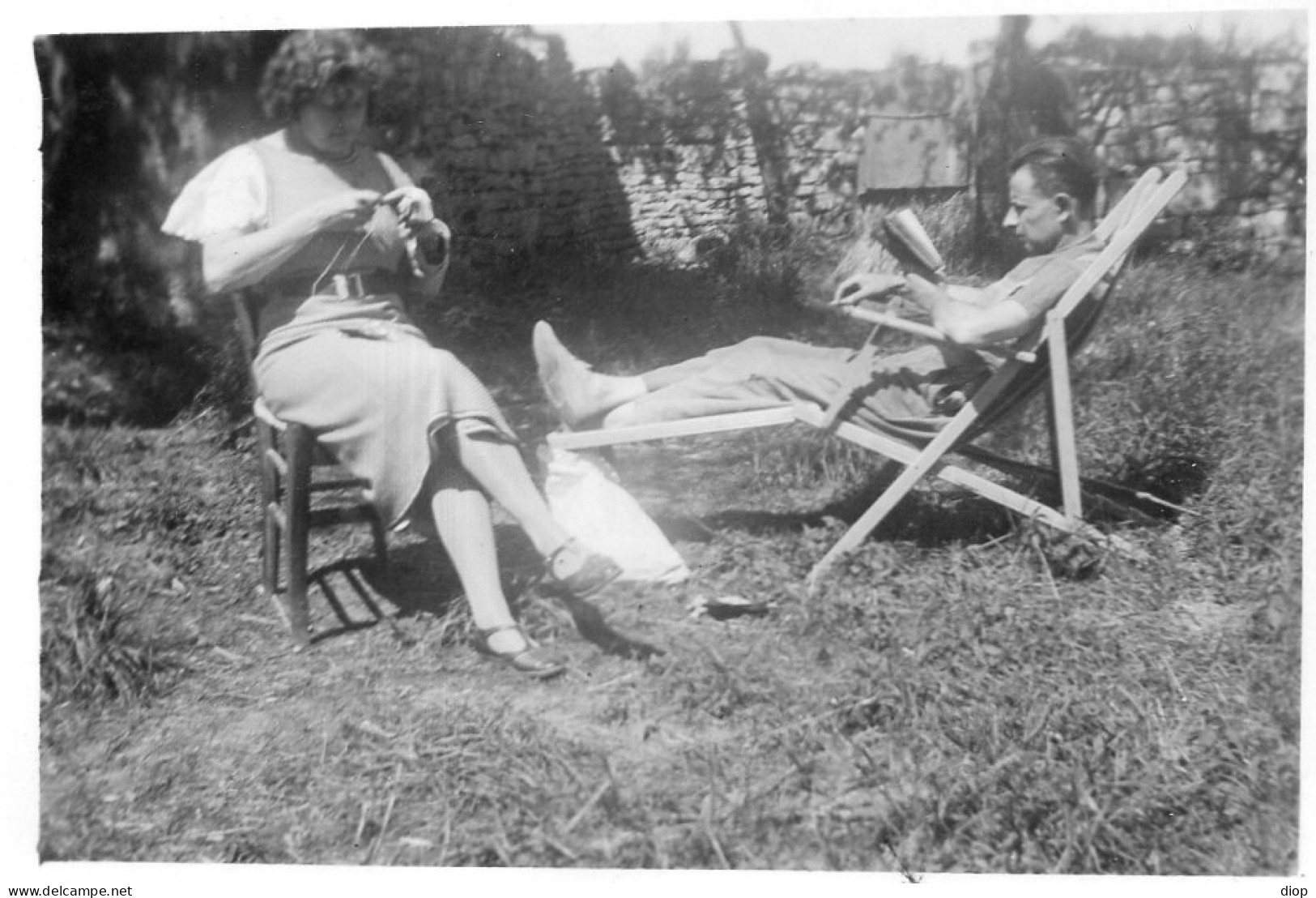 Photo Vintage Paris Snap Shop -femme Homme Women Men  Transat Jardin  Etais - Anonyme Personen