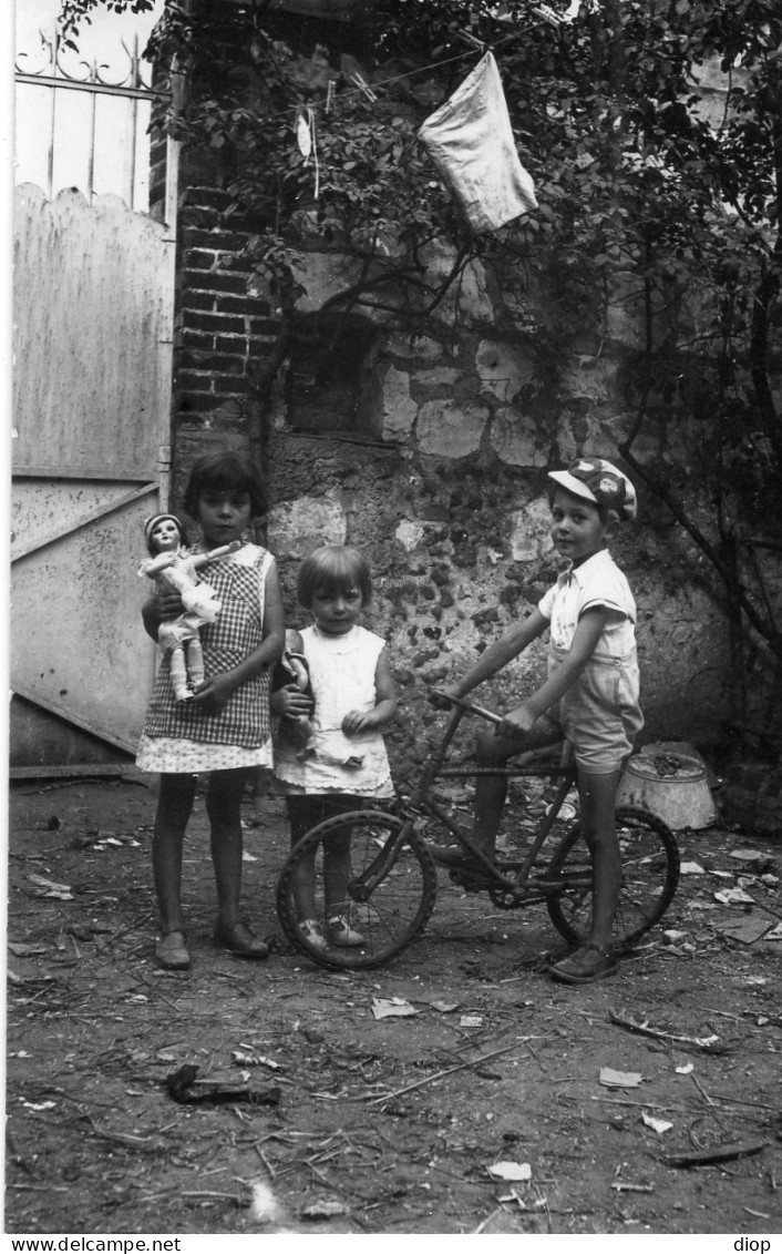 Photo Vintage Paris Snap Shop - Enfant Jouet Jeu Toy Doll Bicyclette - Autres & Non Classés