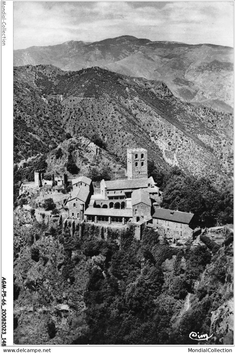 AGMP5-0427-66 - SAINT-MARTIN-DU-CANIGOU - Vue Générale De L'abbaye Au Pied Du Canigou  - Autres & Non Classés