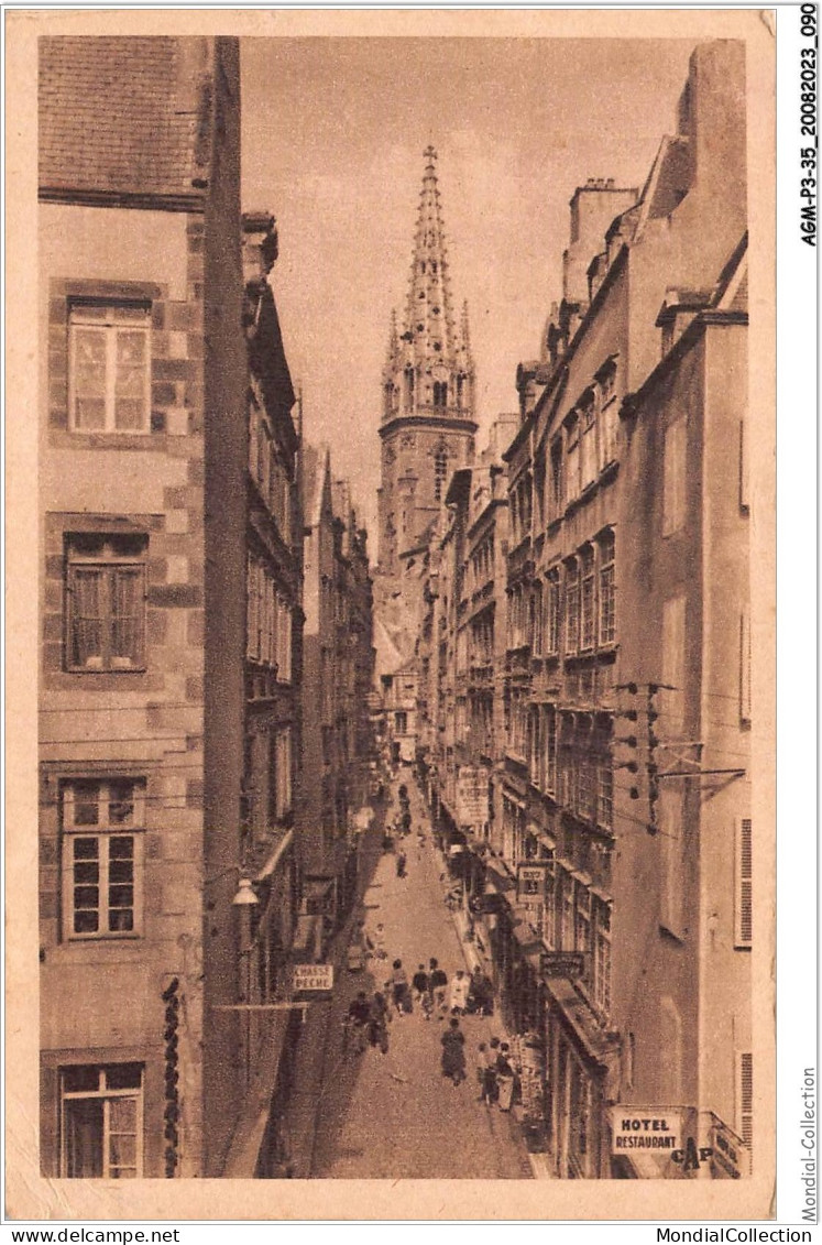 AGMP3-0202-35 - SAINT-MALO - La Grande-rue Et Le Clocher De La Cathédrale  - Saint Malo