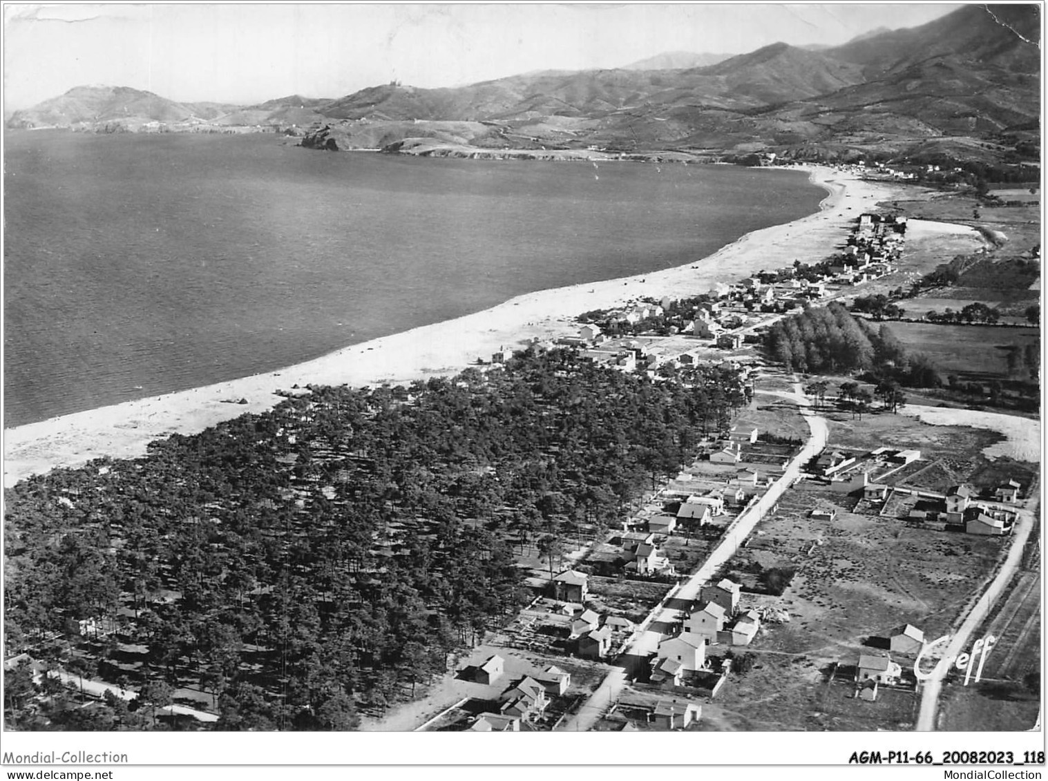 AGMP11-0800-66 - ARGELES-SUR-MER - Vue Aérienne - La Plage - Le Racou Et Les Montagnes Vers La Frontière Espagnole  - Argeles Sur Mer