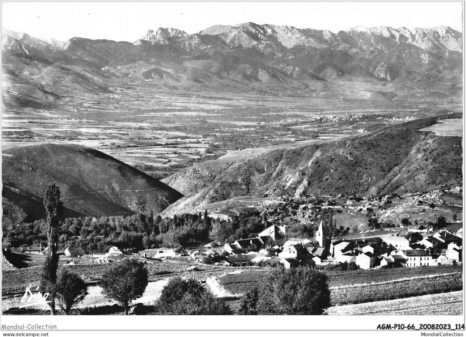 AGMP10-0727-66 - FONT-ROMEU - Station D'été Et D'hivar - Vue Sur Odeillo - La Sierra De Cadi Et La Ville Espagnole - Prades