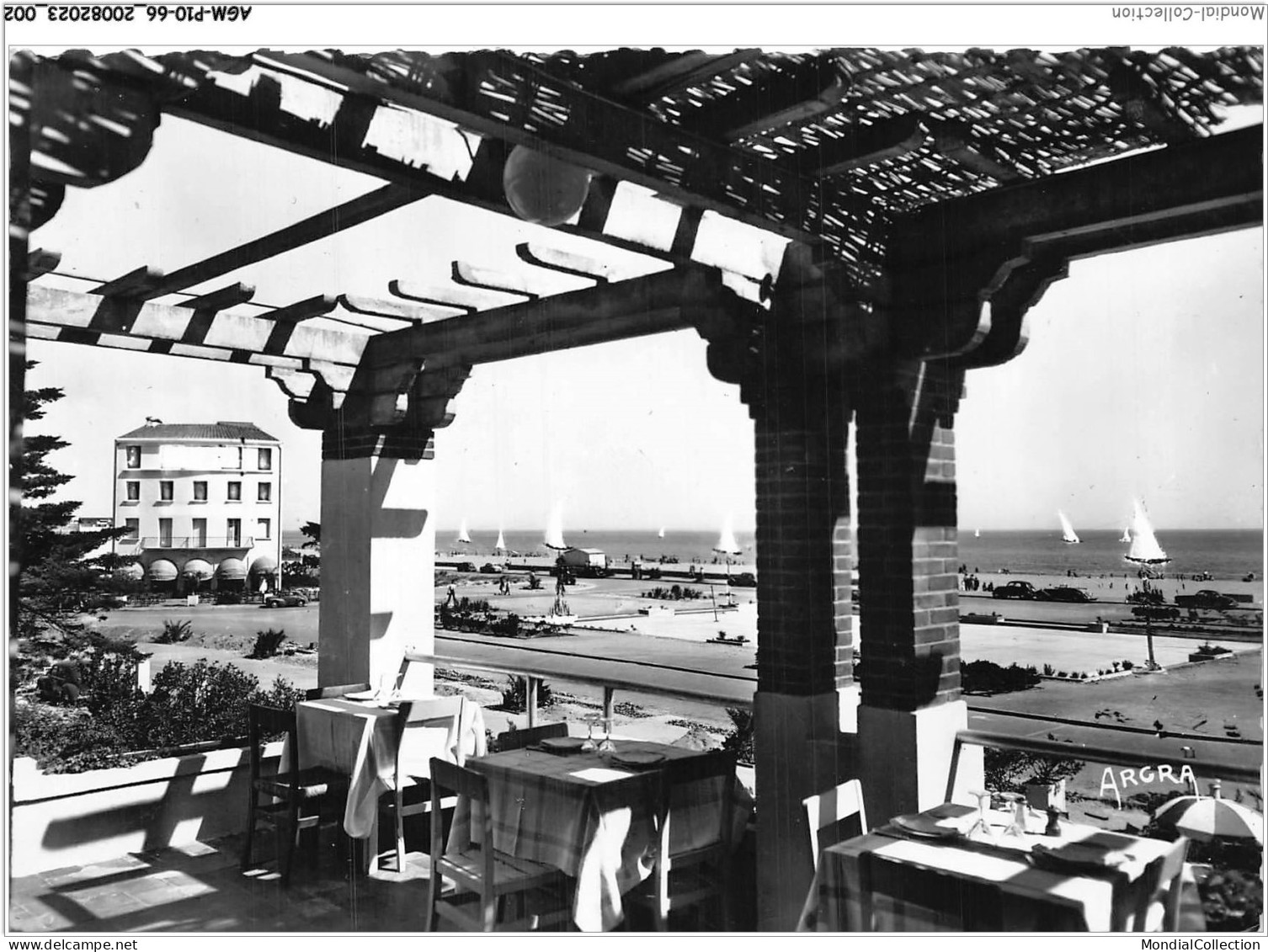 AGMP10-0671-66 - CANET-PLACE - Terrasse Mar-i-cel - Canet Plage