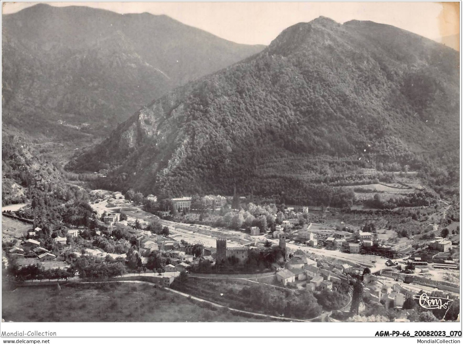 AGMP9-0651-66 - VERNET-LES-BAINS - Vue Aérienne - La Pena Et Vue Sur Casteil  - Prades