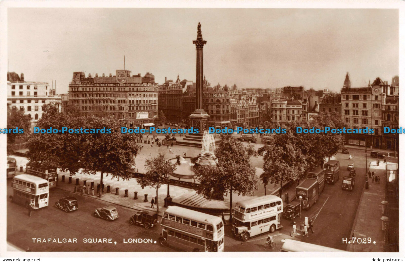 R094289 Trafalgar Square. London. Valentine. No H.7029. RP - Andere & Zonder Classificatie