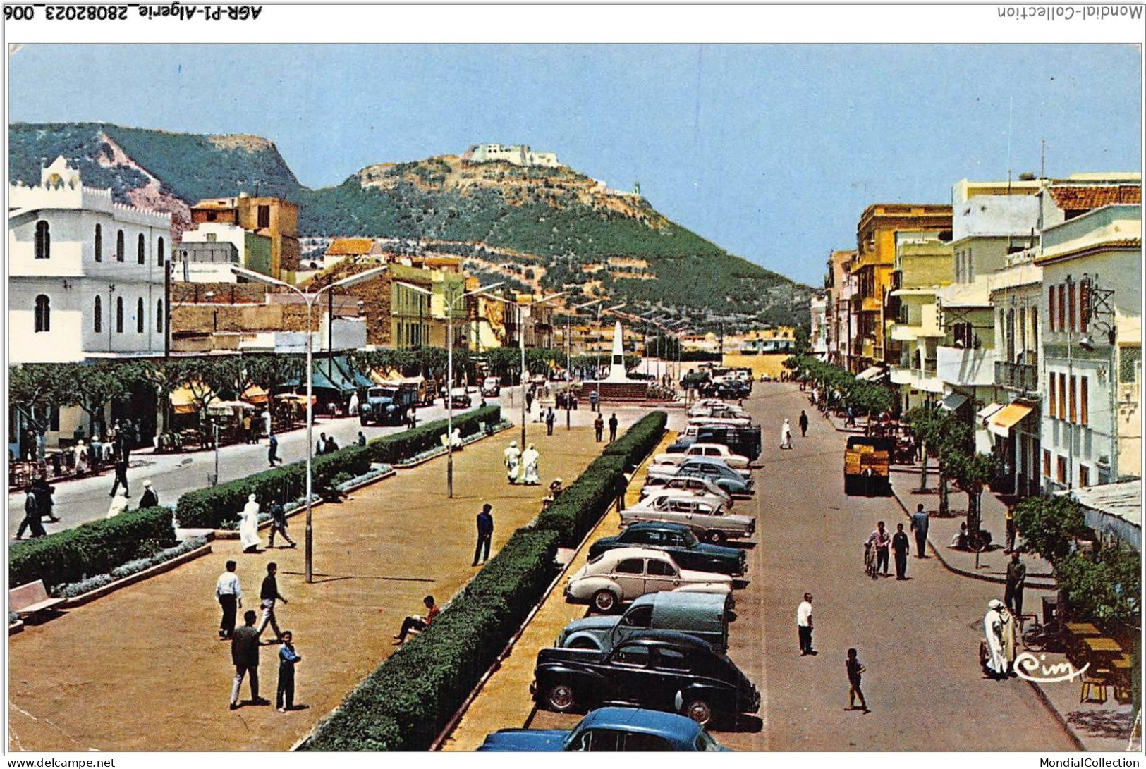 AGRP1-0004-ALGERIE - ORAN - L"esplanade De L'indépendace Et Le Monument Aux Martyrs - Oran