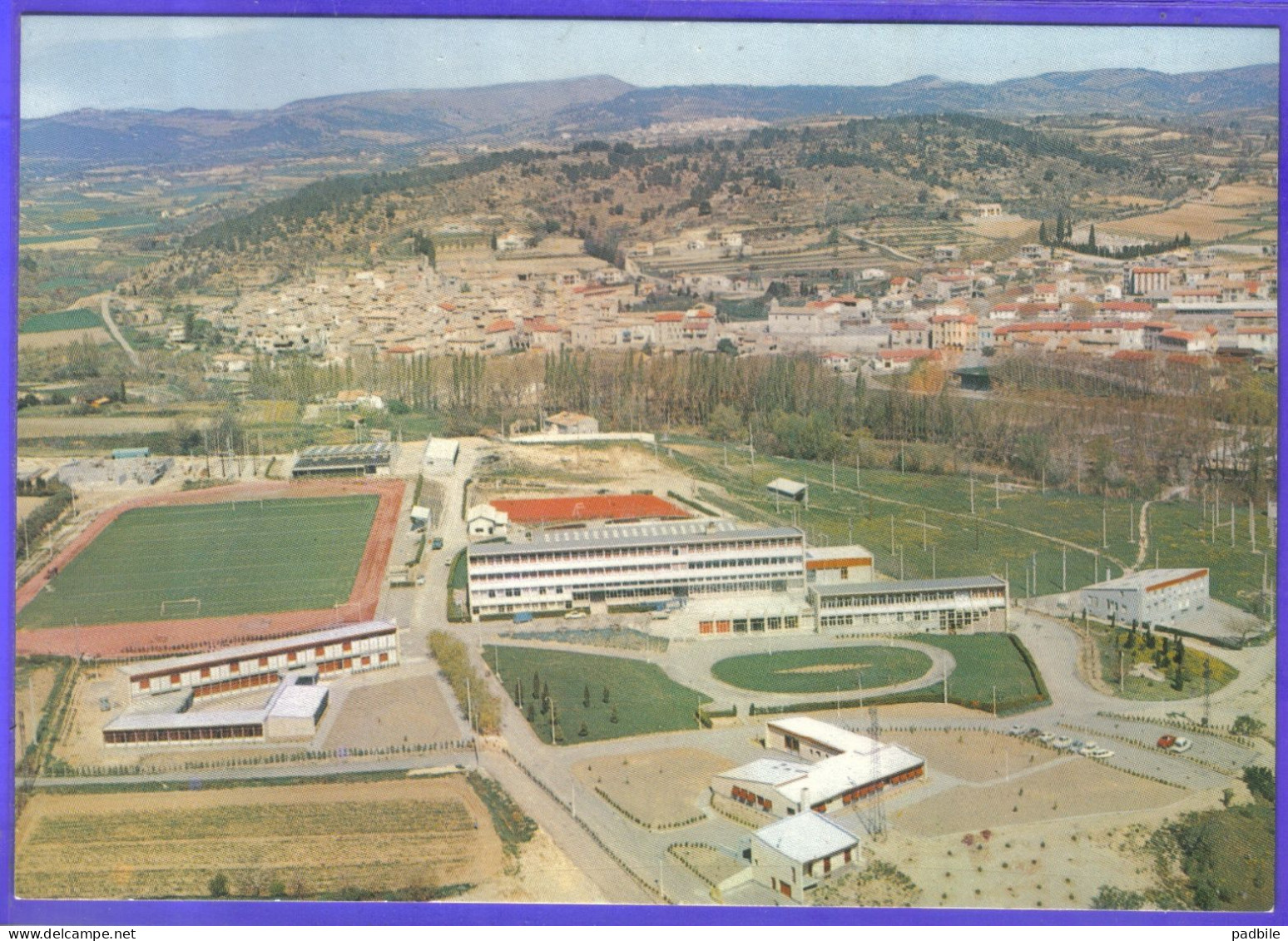 Carte Postale 04. Sainte-Tullé  Ecole Des Métiers Terrain De Football   Très Beau Plan - Other & Unclassified