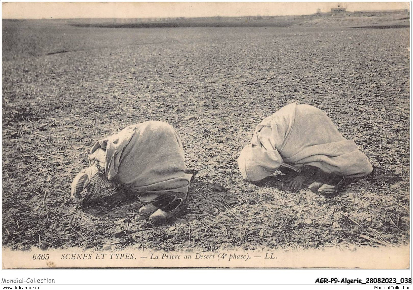 AGRP9-0642-ALGERIE - Scènes Et Types - La Prière Au Désert - 4e Phase  - Szenen